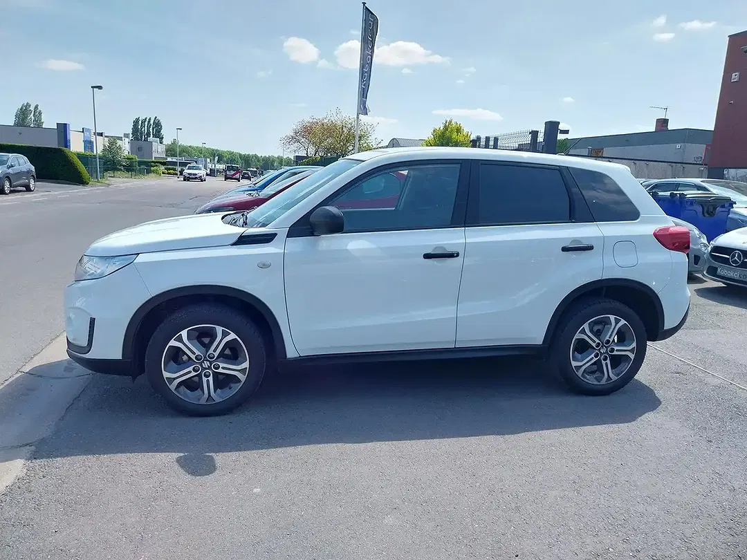 Suzuki Vitara - Thumbnail 7