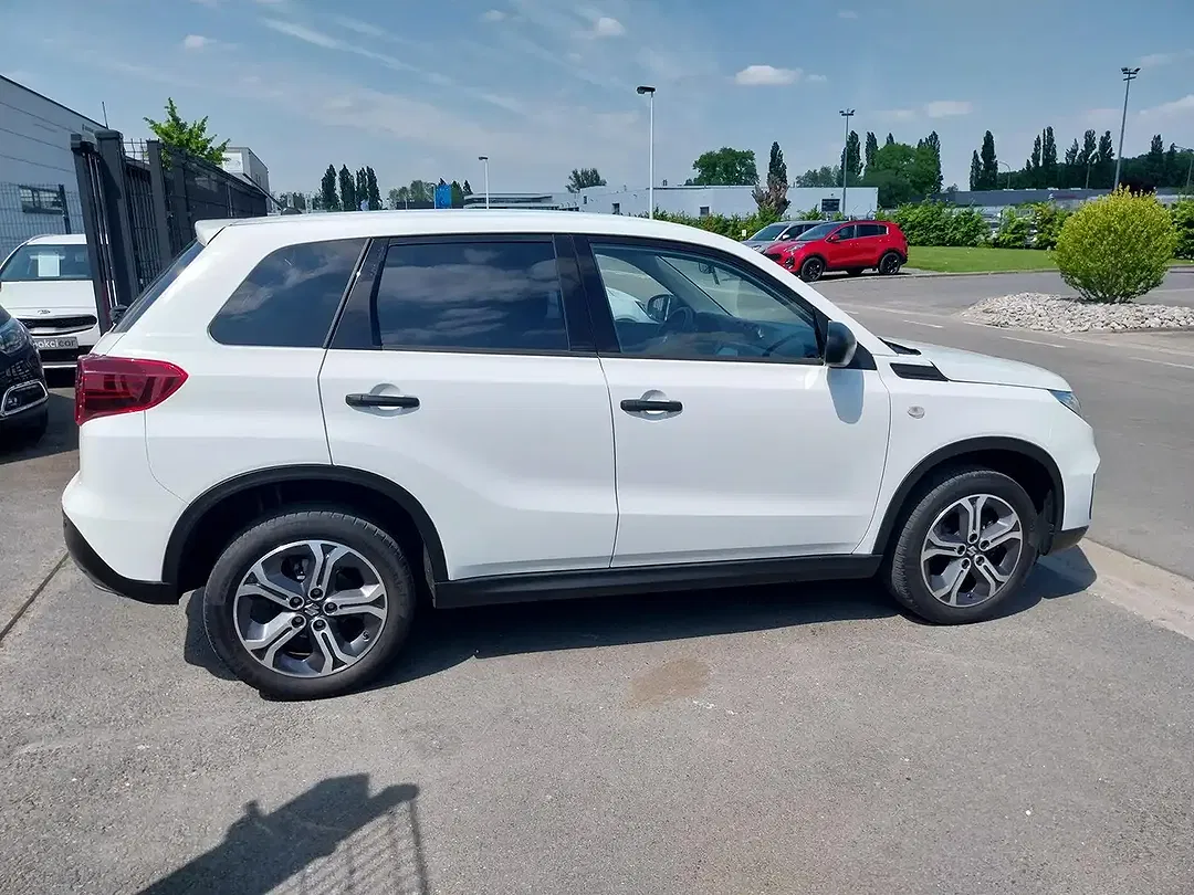 Suzuki Vitara - Thumbnail 8