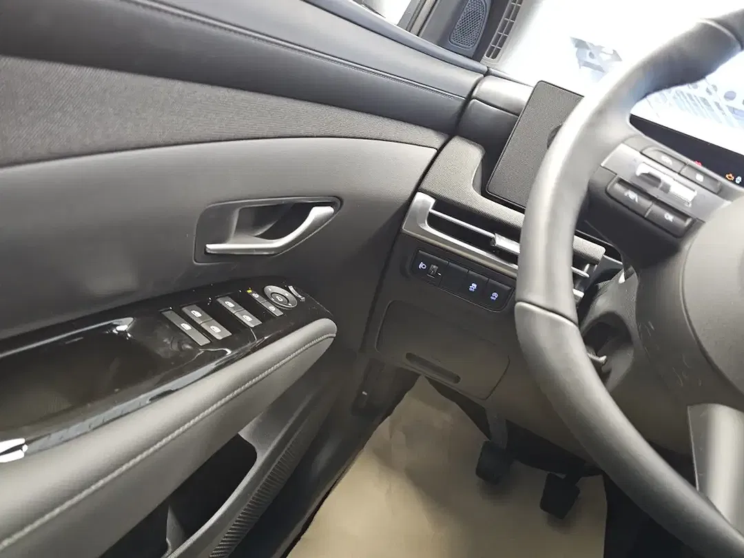 Hyundai TUCSON - Thumbnail 25