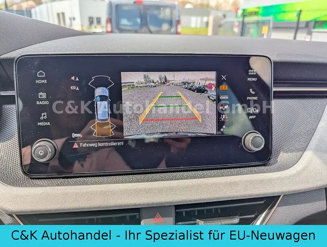 Skoda Kamiq - Thumbnail 8