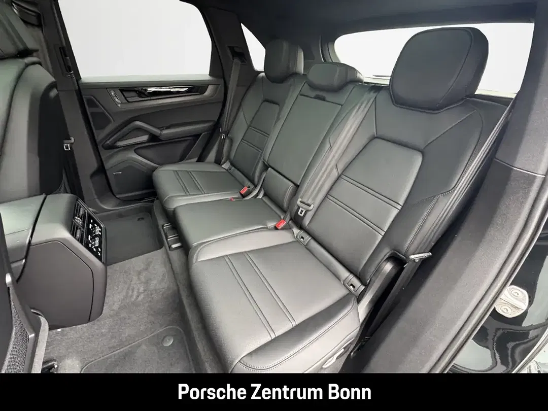 Porsche Cayenne - Thumbnail 13