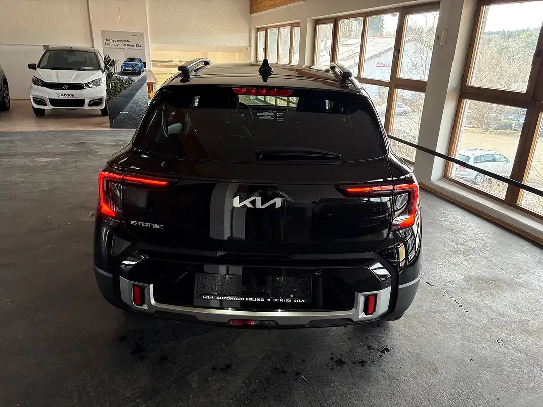 Kia Stonic - Thumbnail 4