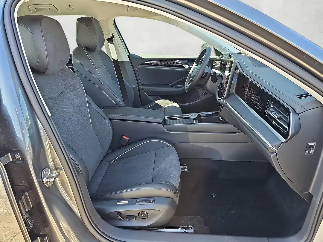 Volkswagen Passat Variant - Thumbnail 11