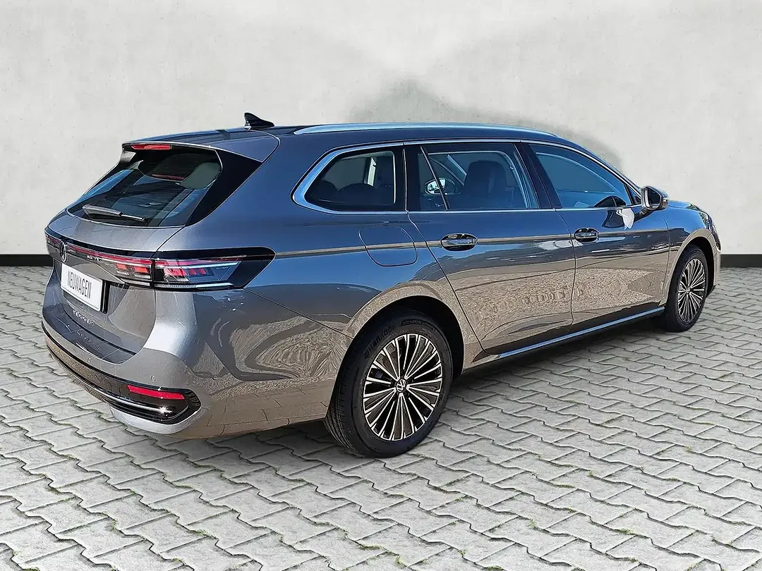 Volkswagen Passat Variant - Thumbnail 22