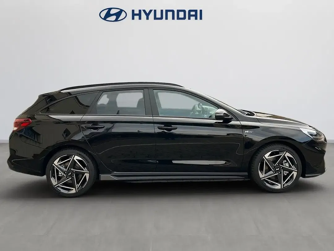 Hyundai i30 - Thumbnail 3