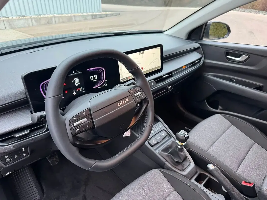 Kia Stonic - Thumbnail 11