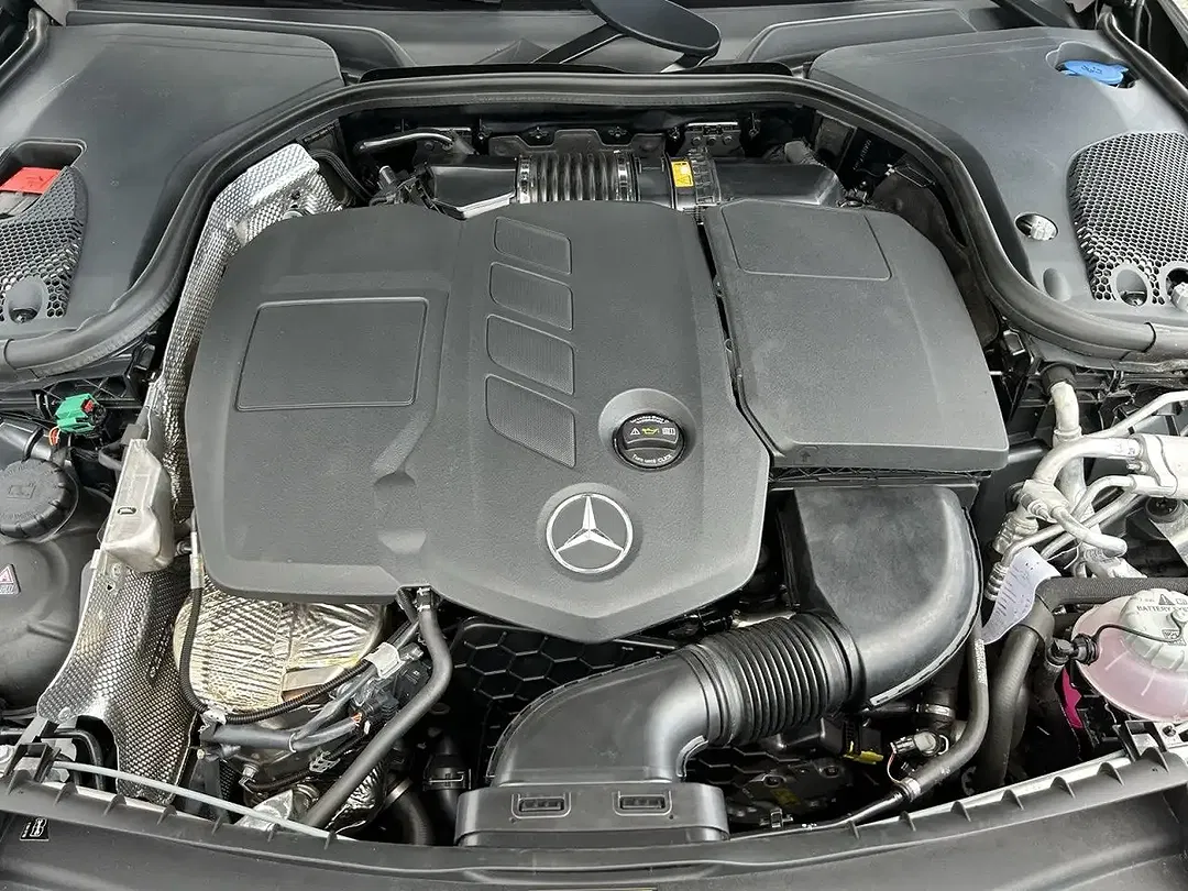 Mercedes-Benz E 300 - Thumbnail 13