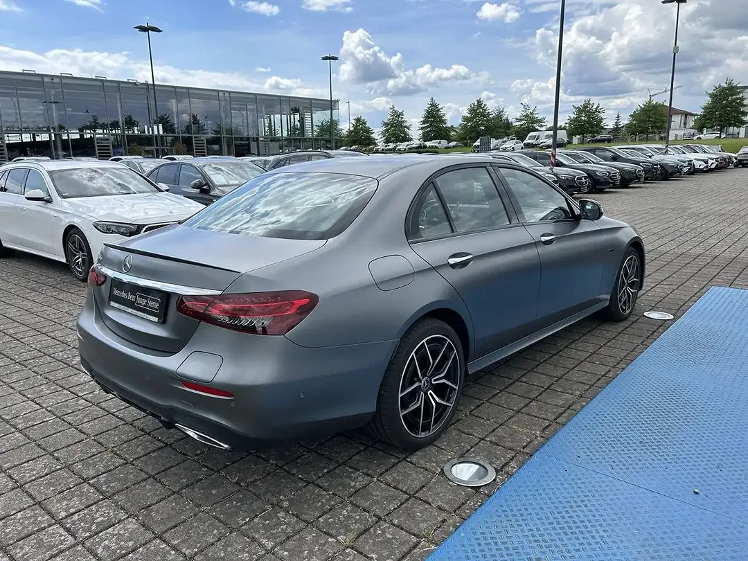 Mercedes-Benz E 300 - Thumbnail 5