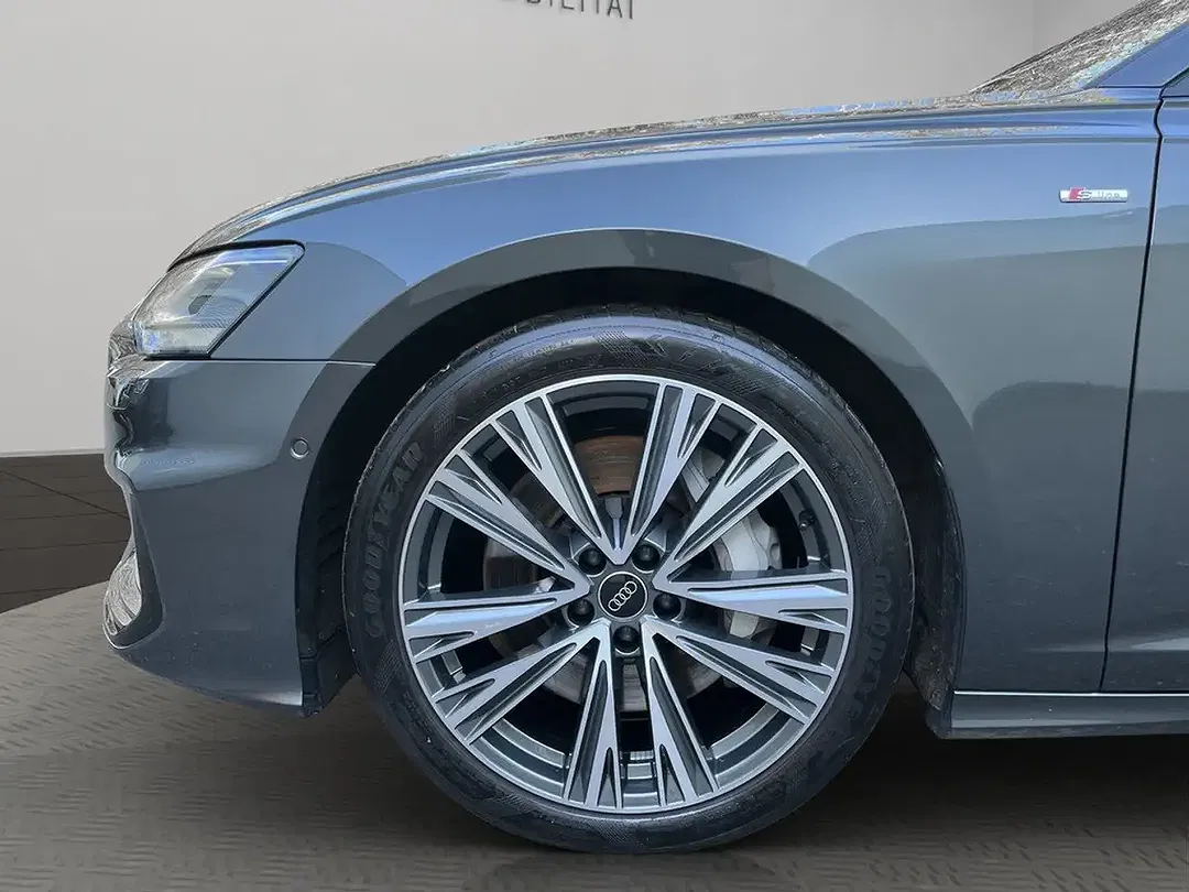Audi A6 - Thumbnail 3