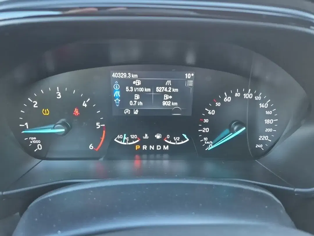 Ford Focus - Thumbnail 10