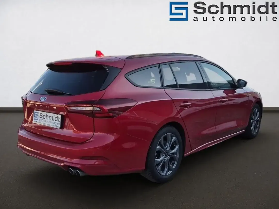 Ford Focus - Thumbnail 4