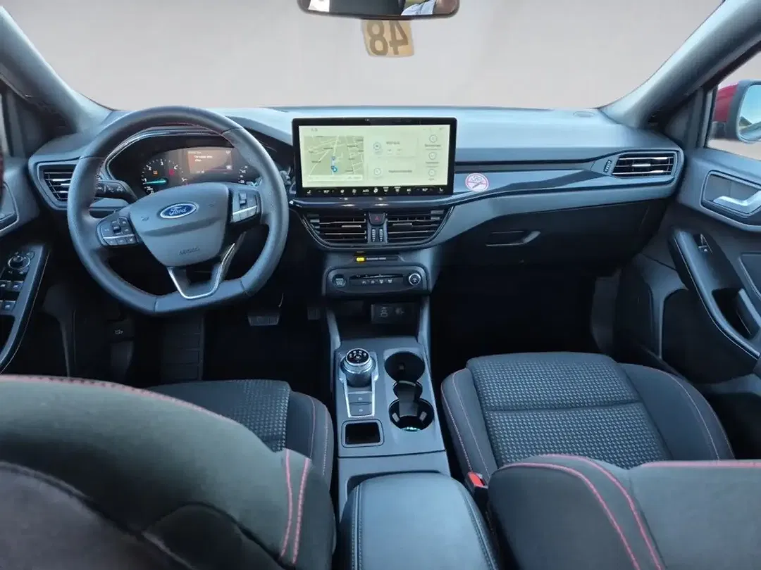 Ford Focus - Thumbnail 8