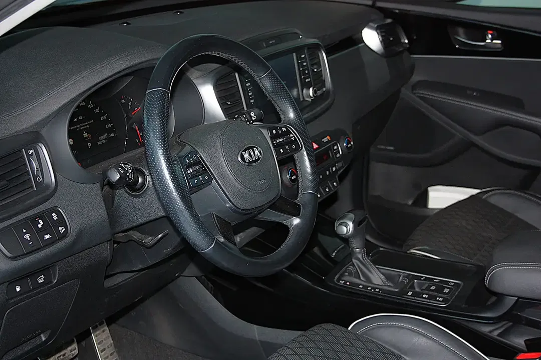 Kia Sorento - Thumbnail 13