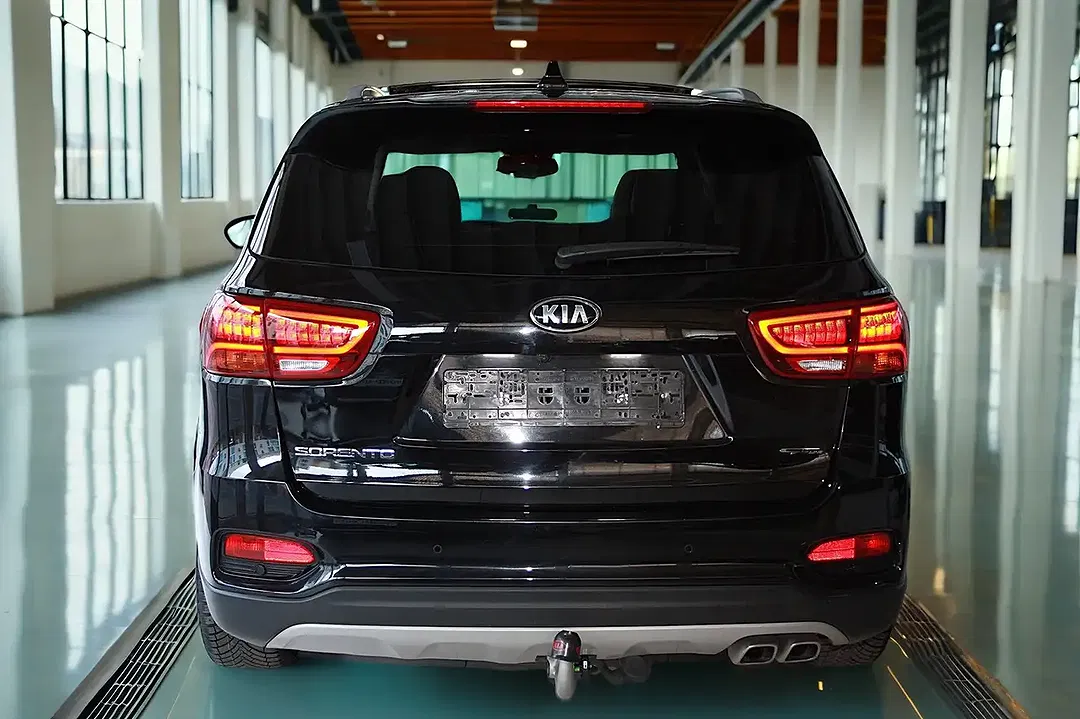 Kia Sorento - Thumbnail 9