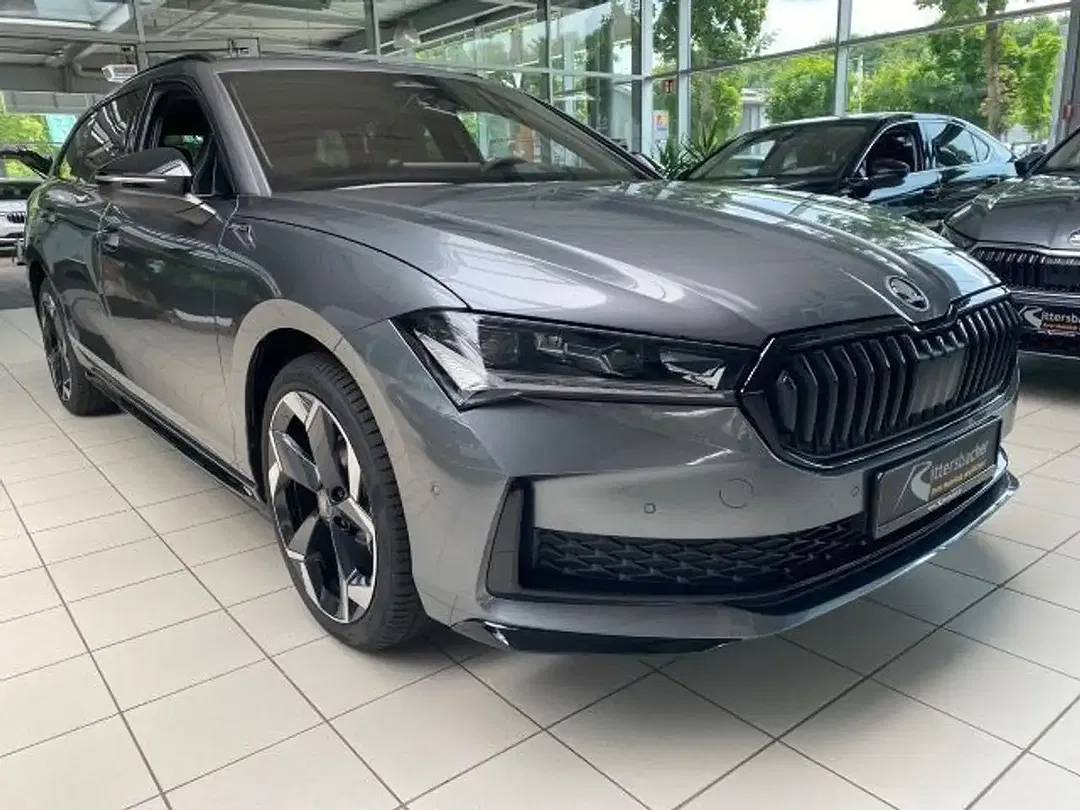 Skoda Superb - Thumbnail 3