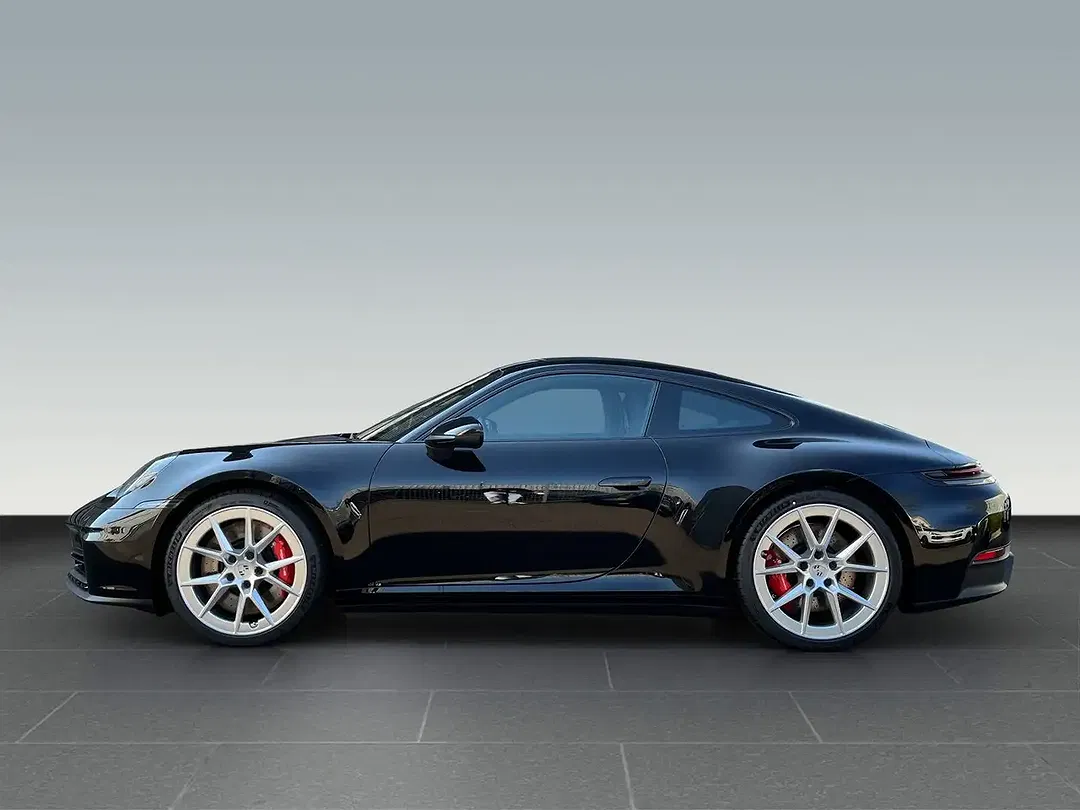 Porsche 992 - Thumbnail 2