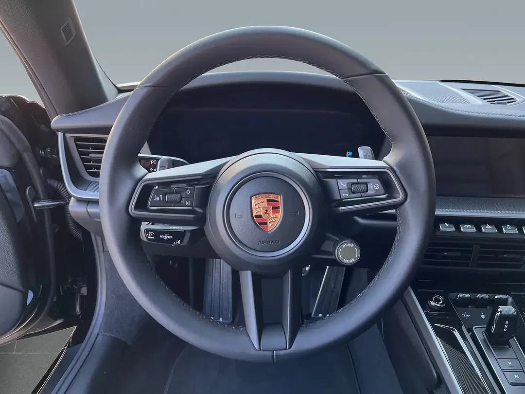 Porsche 992 - Thumbnail 9