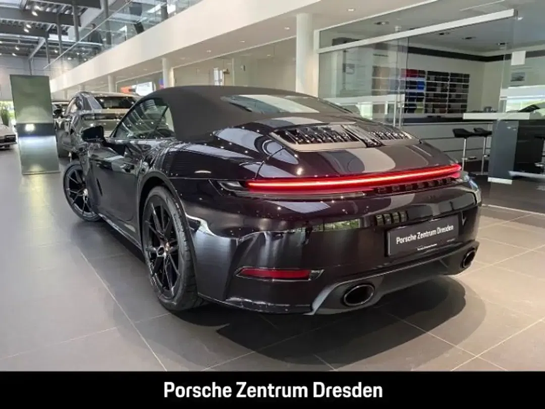 Porsche 992 - Thumbnail 3
