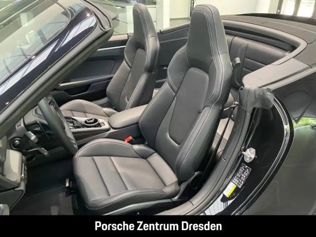 Porsche 992 - Thumbnail 5