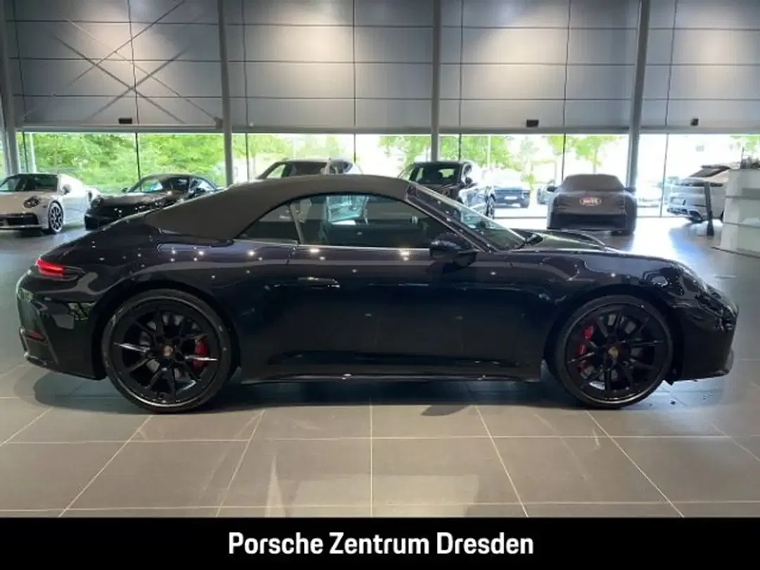 Porsche 992 - Thumbnail 9