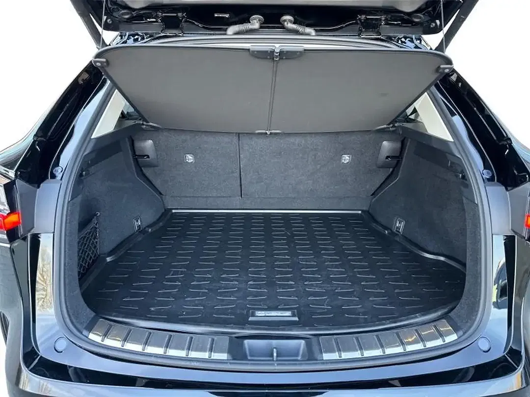 Lexus NX 450h+ - Thumbnail 9