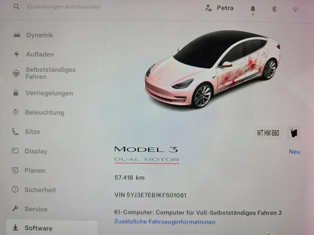 Tesla Model 3 - Thumbnail 15