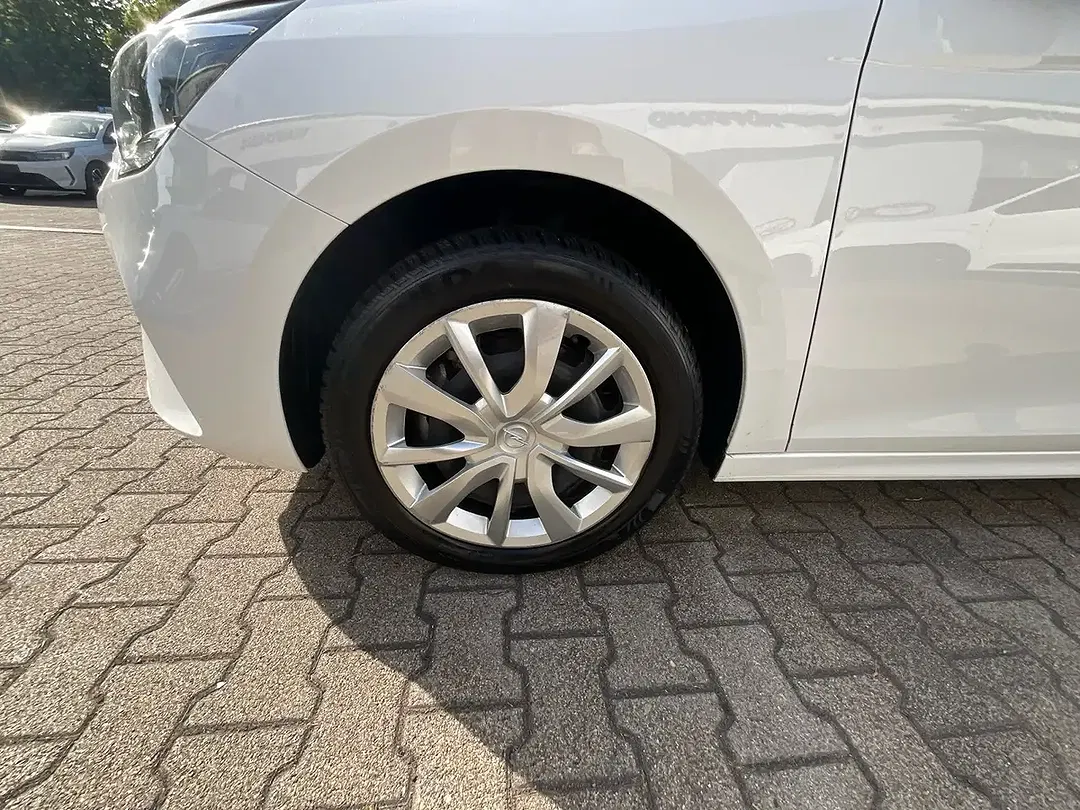 Opel Corsa - Thumbnail 10