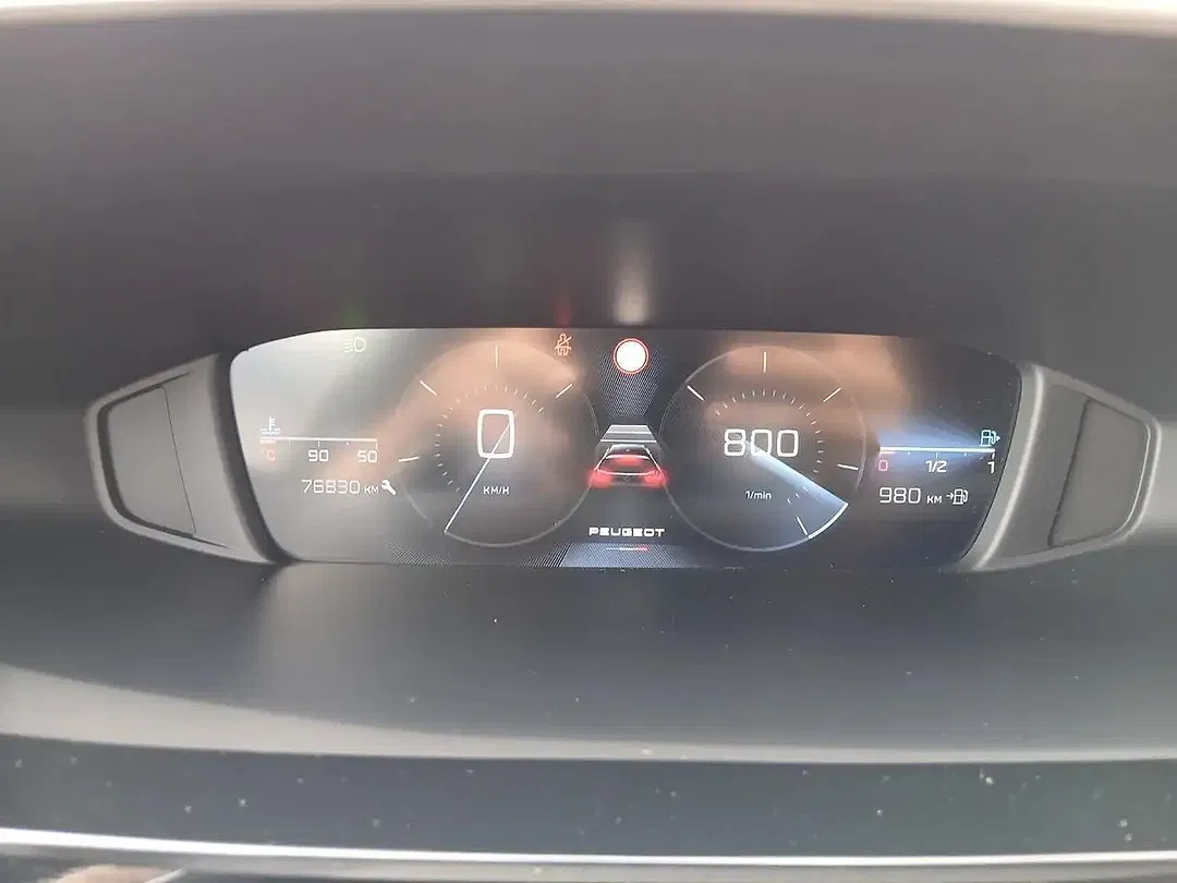 Peugeot 308 - Thumbnail 11