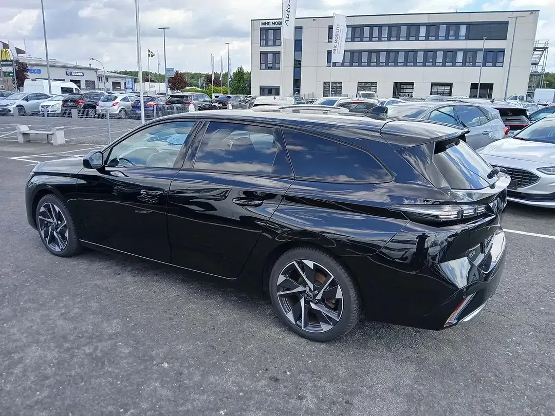 Peugeot 308 - Thumbnail 4