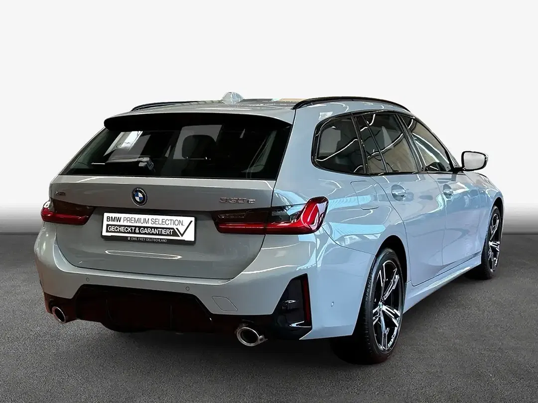 BMW 330 - Thumbnail 2