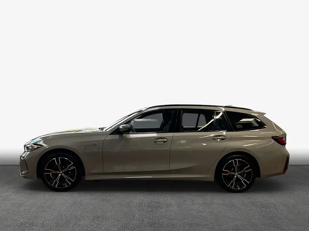 BMW 330 - Thumbnail 4
