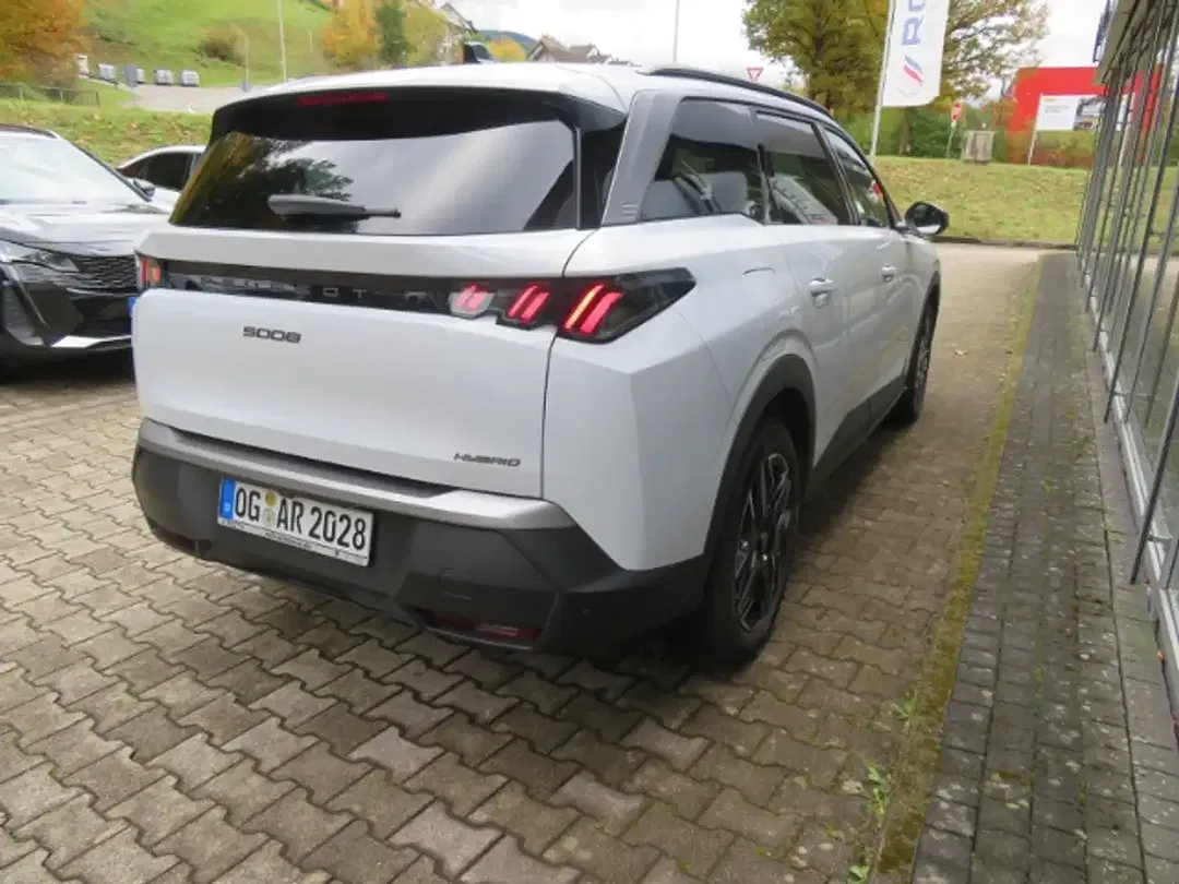 Peugeot 5008 - Thumbnail 6