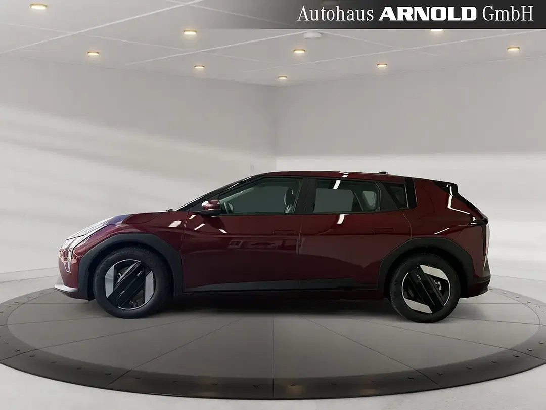 Kia EV4 - Thumbnail 2