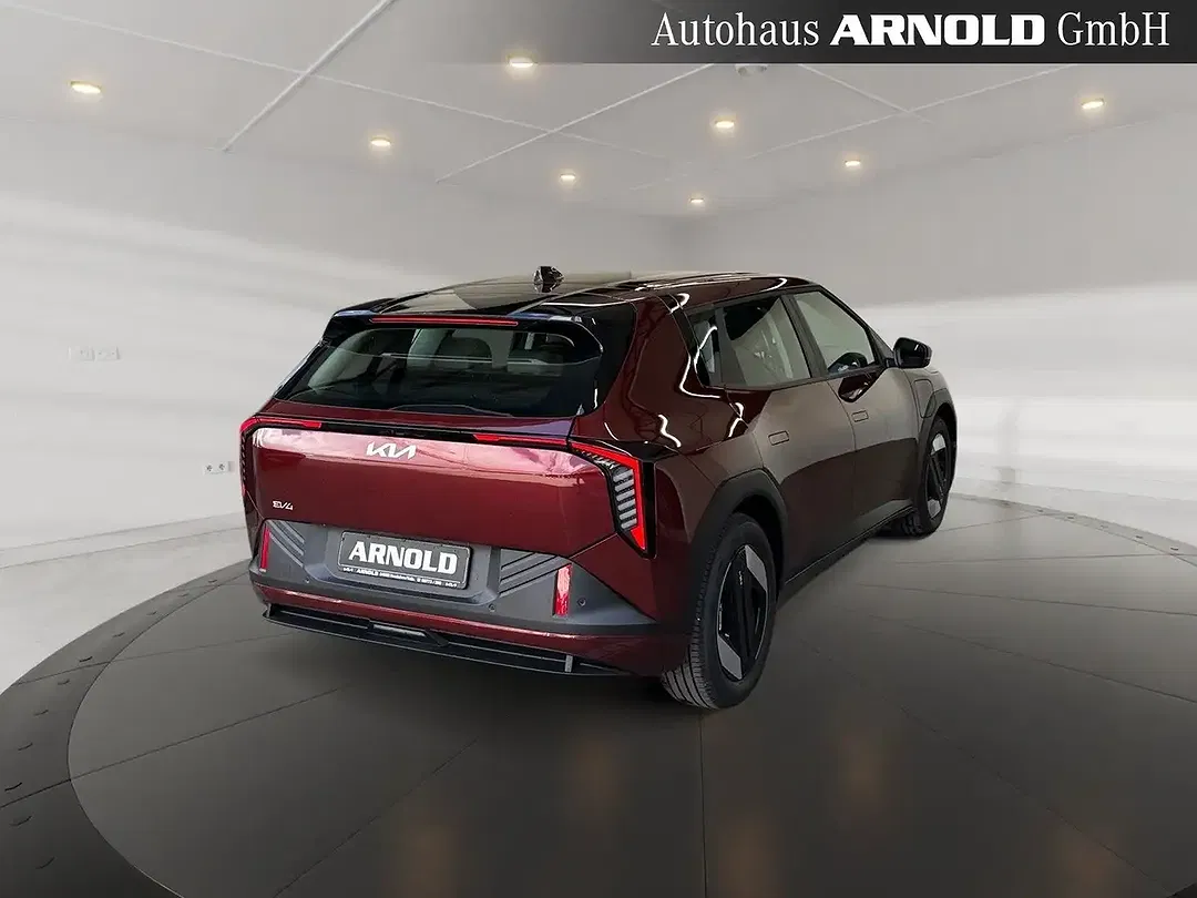 Kia EV4 - Thumbnail 4