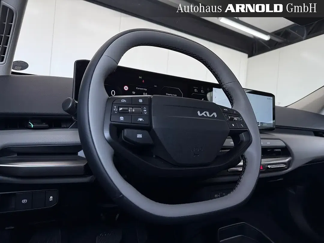 Kia EV4 - Thumbnail 8