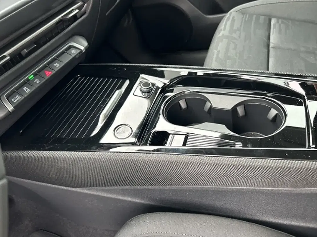 Audi Q3 - Thumbnail 9