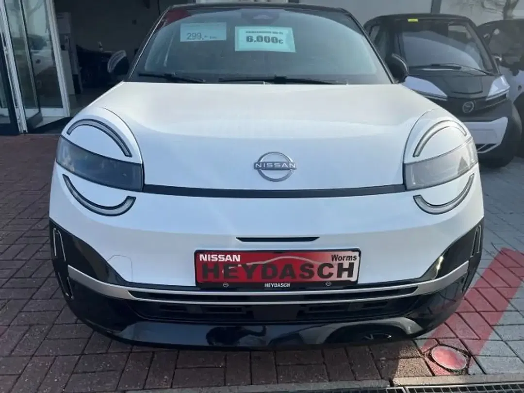 Nissan Micra - Thumbnail 3