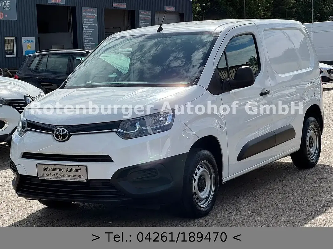Toyota Proace City - Thumbnail 2