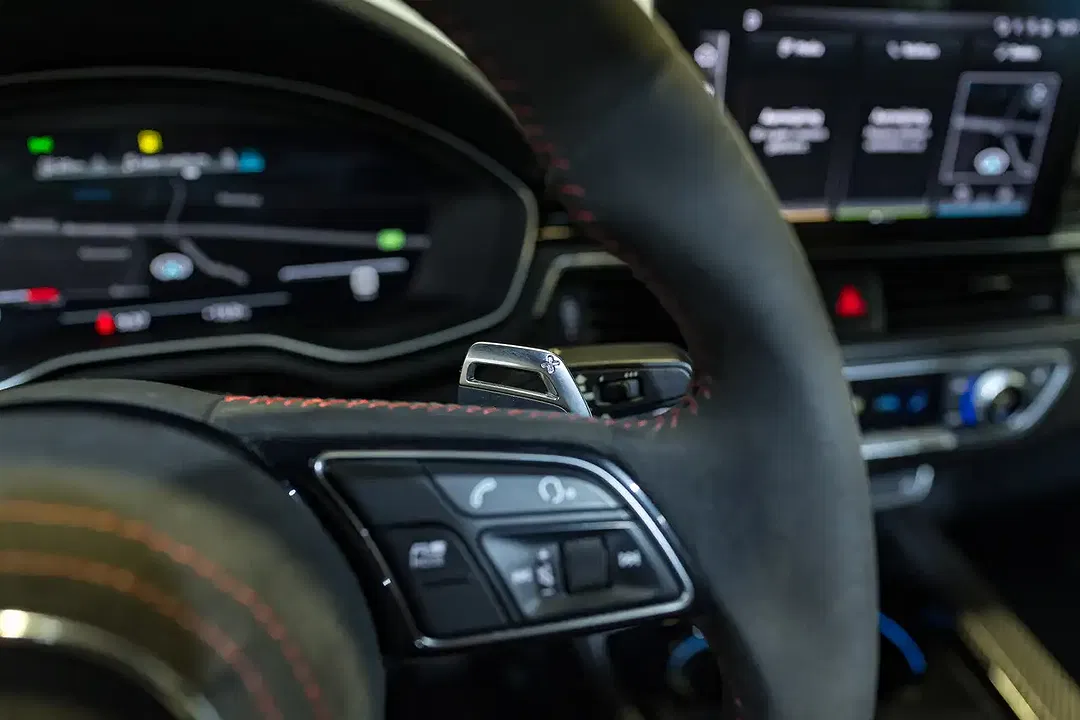 Audi RS5 - Thumbnail 35