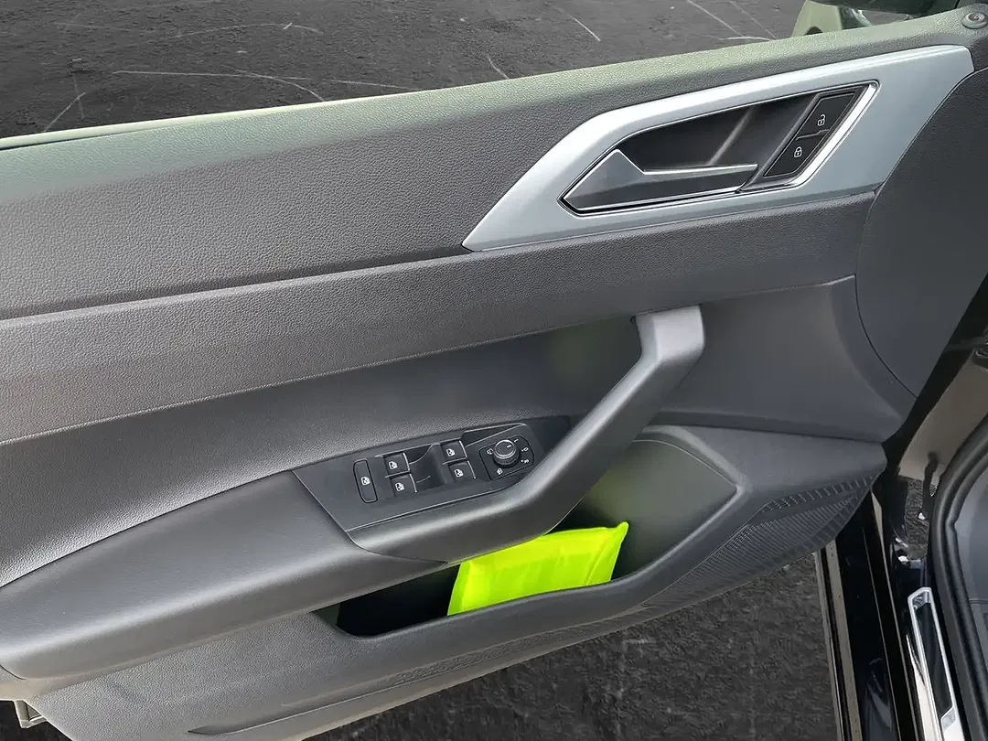 Volkswagen Polo - Thumbnail 6