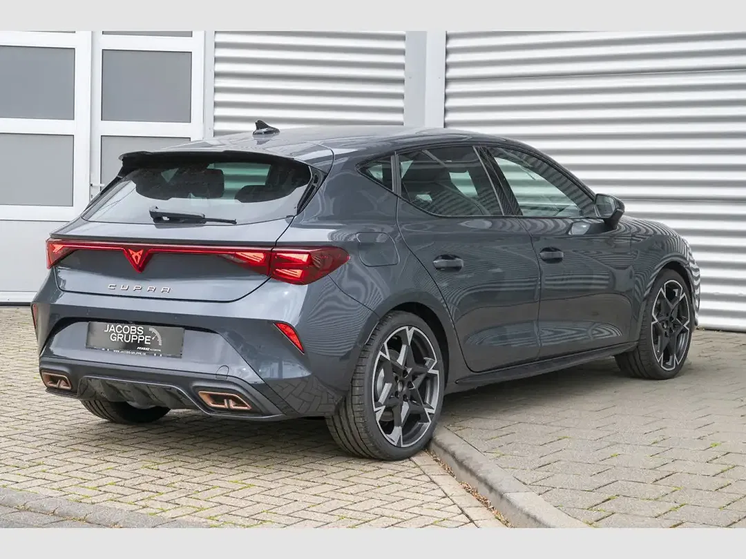 CUPRA Leon - Thumbnail 3