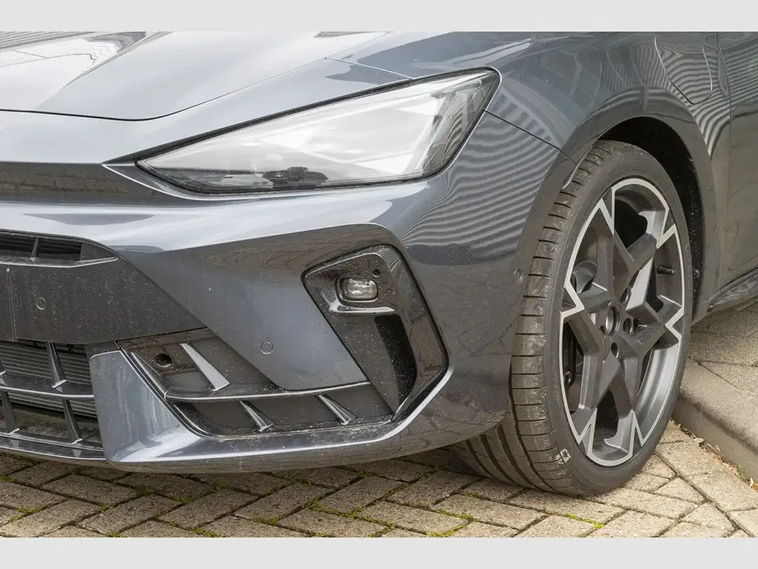 CUPRA Leon - Thumbnail 5