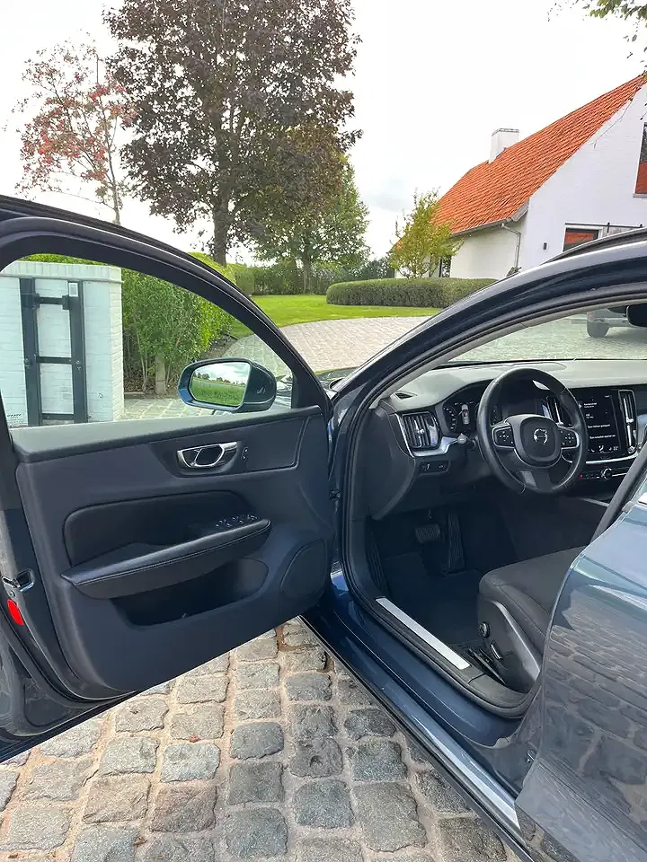 Volvo V60 - Thumbnail 15