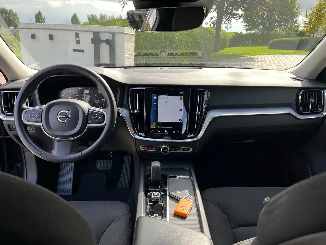 Volvo V60 - Thumbnail 2