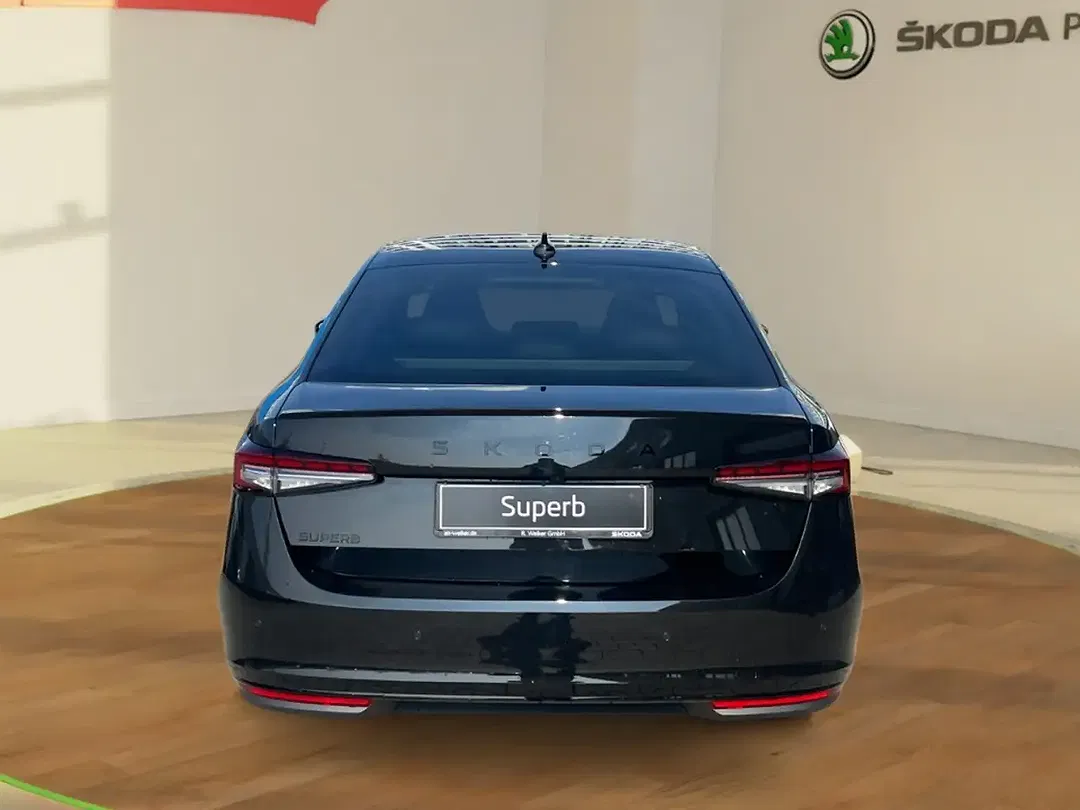 Skoda Superb - Thumbnail 3