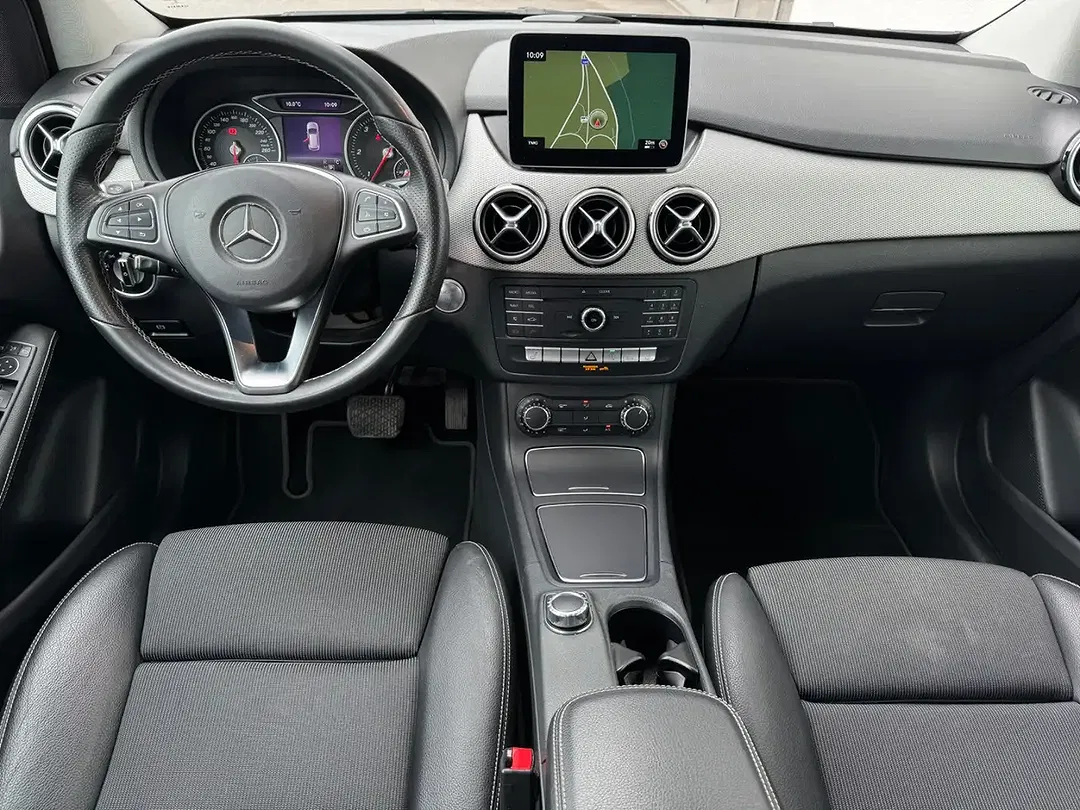 Mercedes-Benz B 200 - Thumbnail 10
