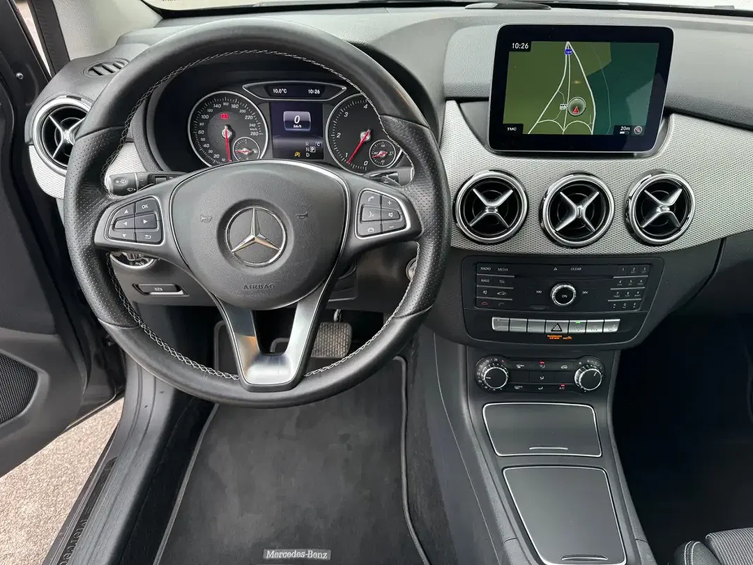 Mercedes-Benz B 200 - Thumbnail 11