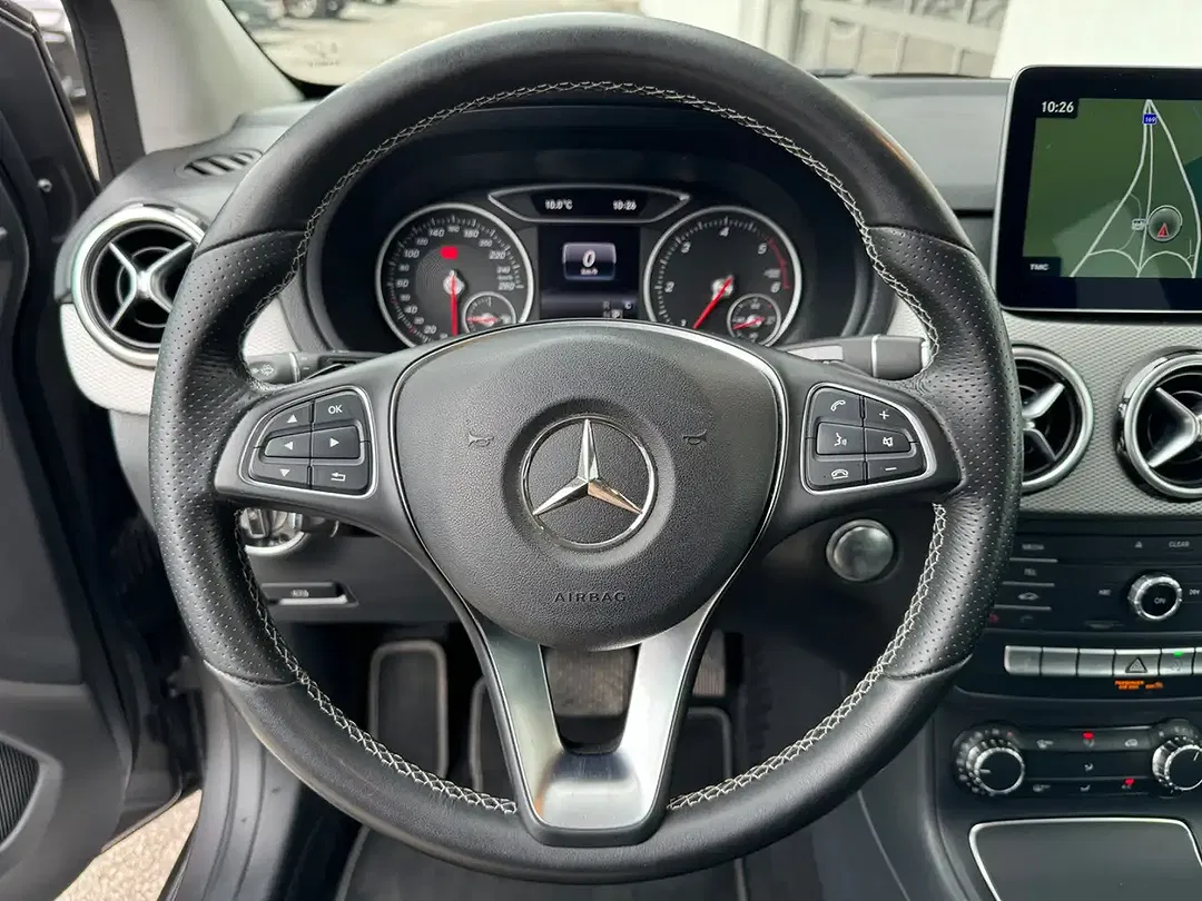 Mercedes-Benz B 200 - Thumbnail 12