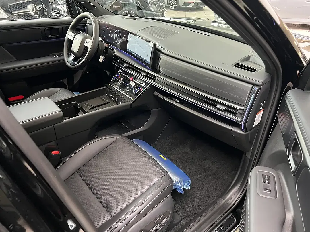 Hyundai SANTA FE - Thumbnail 16
