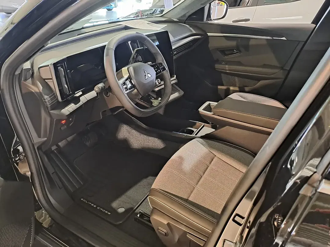 Mitsubishi Eclipse Cross - Thumbnail 14